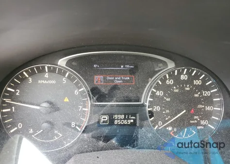 2015 Nissan Altima 2.5 z USA, uszkodzony, nr VIN 1N4AL3AP4FC225589